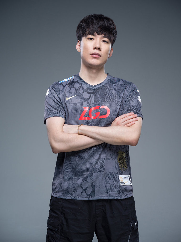 《LOL》LGDS10定妆照