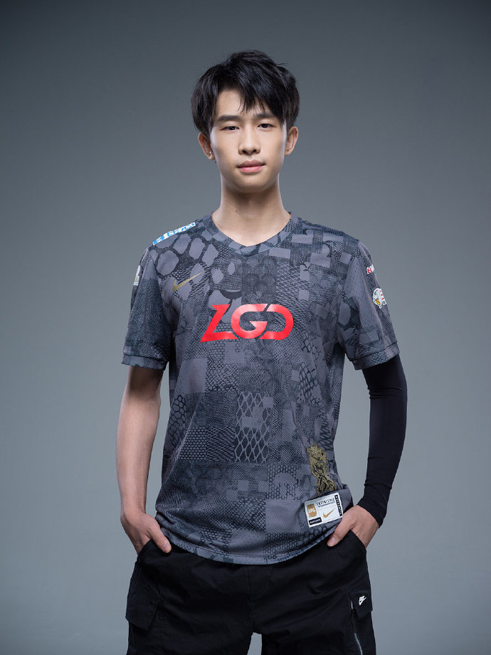 《LOL》LGDS10定妆照