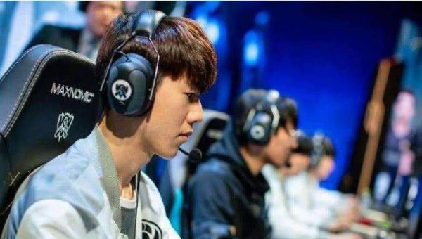 《LOL》Theshy放弃大乱斗 一路连胜上大师