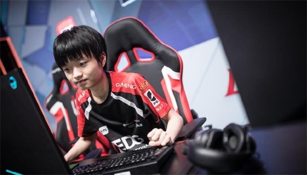 《LOL》LPL20日赛程 iBoy首发对决Jinjiao