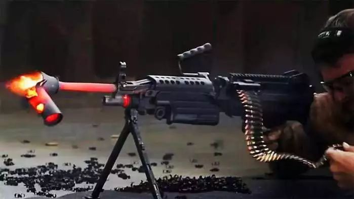 《绝地求生》m249该不该拿大菠萝使用攻略指南