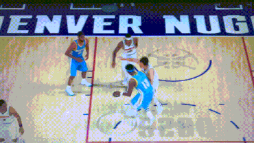 《NBA 2K19》内线沉底步操作教学