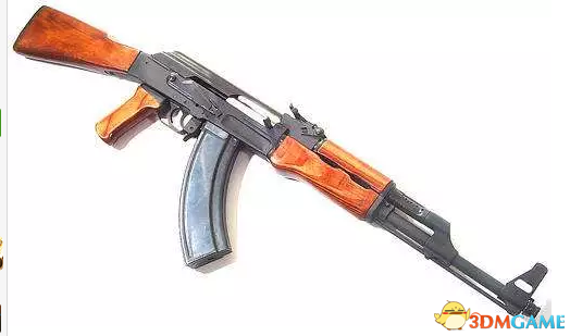 绝地求生大逃杀AKM与M4性能对比 AKM和M4什么枪好用